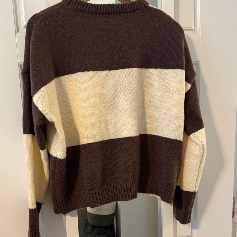 Easel Two-Tone Block Sweater in Brown and Cream - Picture 5 of 6